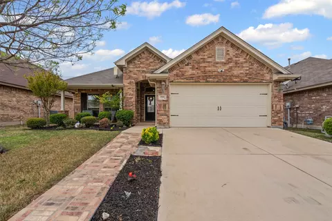 5929 Black Bass Dr, Fort Worth, TX 76179