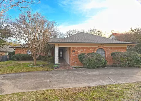 420 Washington Dr, Arlington, TX 76011
