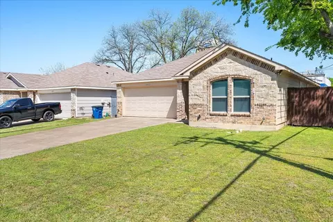 303 W Ohio Ave, Dallas, TX 75224