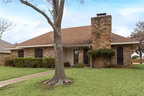 404 Brookfield Dr, Garland, TX 75040