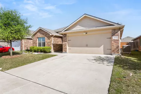 2532 Clarks Mill Ln, Fort Worth, TX 76123
