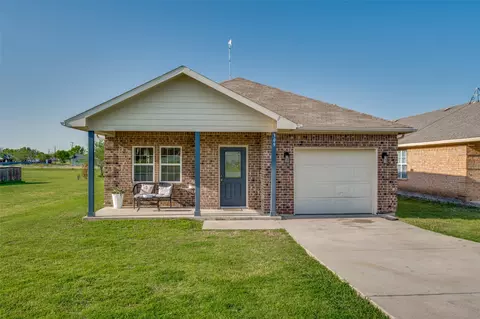 309 W Mesquite St, Gunter, TX 75058