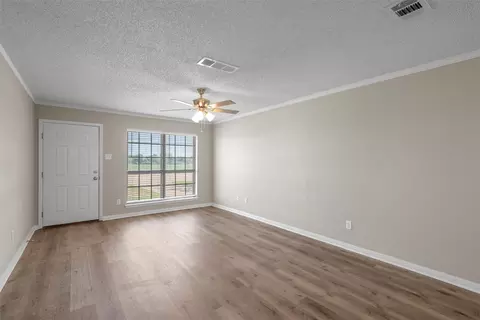 520 N Main, Mcgregor, TX 76657 photo 10