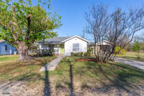 509 Reeves St, Clyde, TX 79510