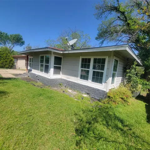 5433 Greenlee St, Fort Worth, TX 76112