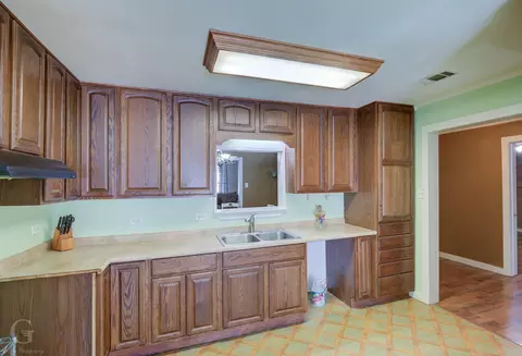 Kitchen - 401 College St, Minden, LA 71055 photo 1 of 3
