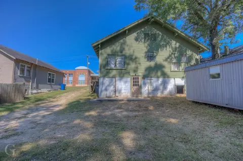 Exterior - 401 College St, Minden, LA 71055 photo 6 of 6