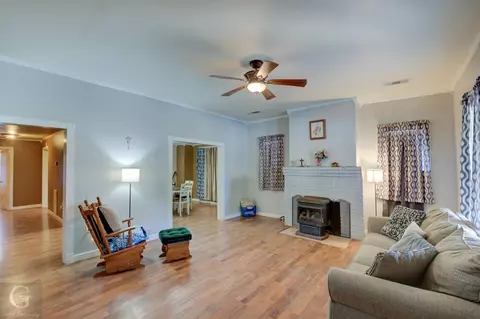 Living - 401 College St, Minden, LA 71055 photo 1 of 1