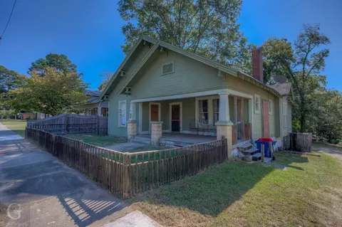Exterior - 401 College St, Minden, LA 71055 photo 3 of 6