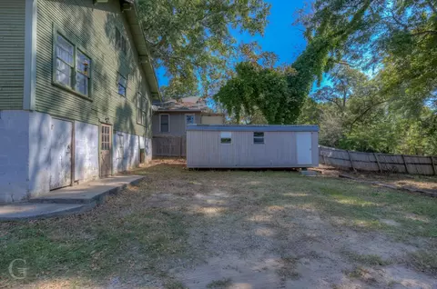 Exterior - 401 College St, Minden, LA 71055 photo 4 of 6