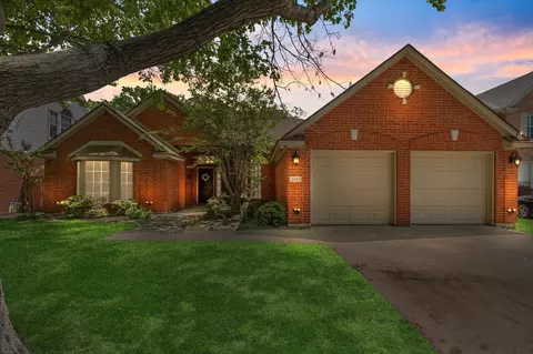 5417 Cavalry Post Dr, Arlington, TX 76017