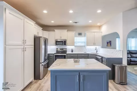2110 Old Ironsides Rd, Abilene, TX 79601