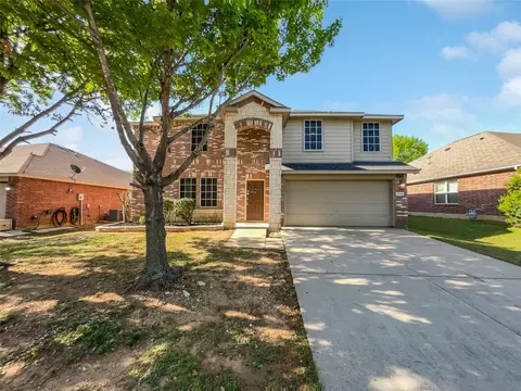 876 Oarlock Dr, Crowley, TX 76036
