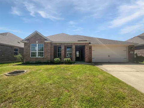 2500 Spring Meadows Dr, Denton, TX 76209