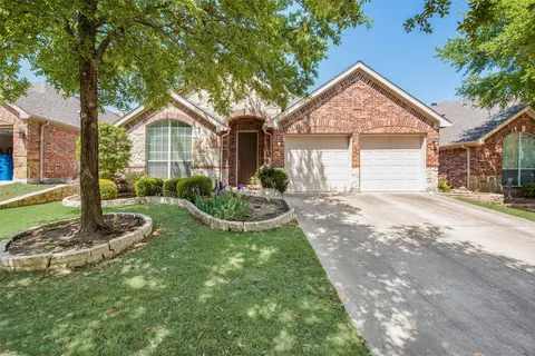 1121 Central Way, Lantana, TX 76226