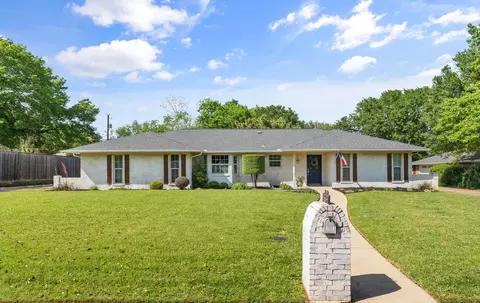 634 Medina Dr, Highland Village, TX 75077