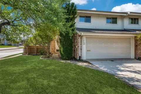 1800 Lakecrest Ct, Carrollton, TX 75006