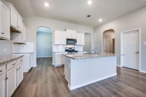 Kitchen - 3905 Forest Bend Rd, Denton, TX 76208 photo 2 of 4