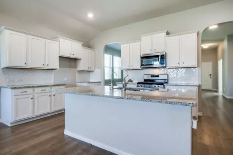 Kitchen - 3905 Forest Bend Rd, Denton, TX 76208 photo 3 of 4