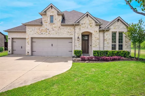 5200 Ravine Ridge Ct, Roanoke, TX 76262