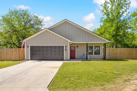 624 Oak St, Cleburne, TX 76031