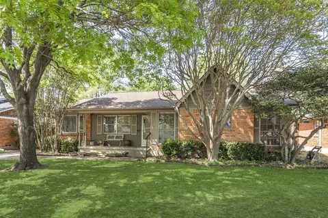 10119 Ridgehaven Dr, Dallas, TX 75238