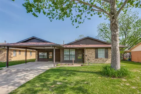 725 Calvin Dr, Garland, TX 75041