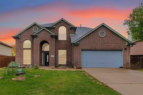2104 Glen Manor Rd, Corinth, TX 76208