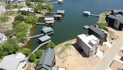 5 Breakwater Bnd, Graford, TX 76449