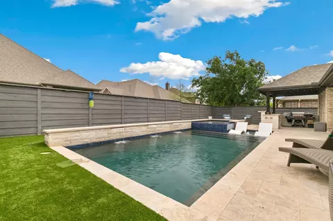 745 Sandbox Dr, Aubrey, TX 76227