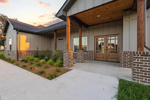 1510 S Shore Dr, Bonham, TX 75418