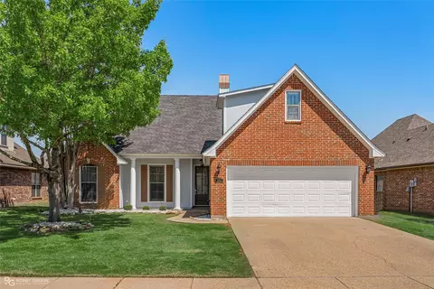 105 Devereaux Dr, Bossier City, LA 71111