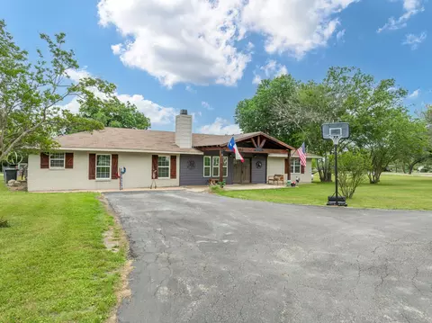 704 Lyndon Dr, Woodway, TX 76712