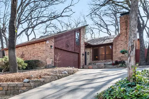 4611 Spring Creek Rd, Arlington, TX 76017