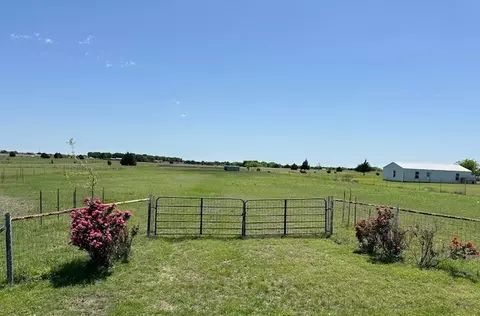 527 W Pecan Tree Rd, Waxahachie, TX 75167