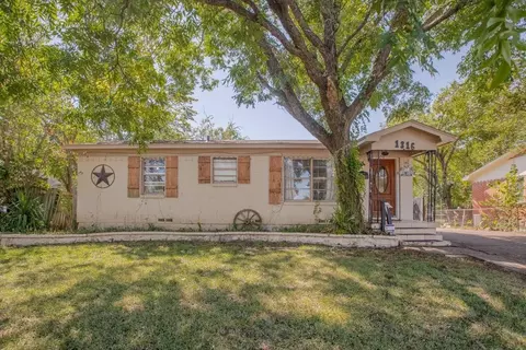 1316 Woodcrest Dr, Mesquite, TX 75149