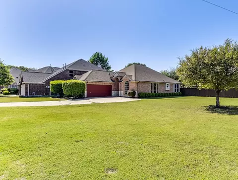 2202 Springmere Dr, Arlington, TX 76012