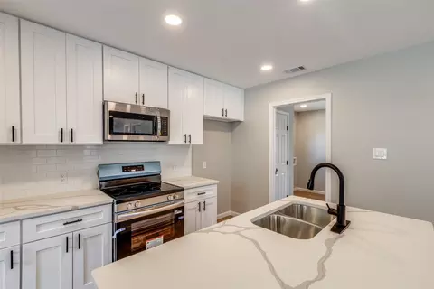 6601 Reeves St, Richland Hills, TX 76118