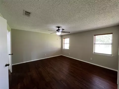 400 Morrison Dr, Euless, TX 76039 photo 17