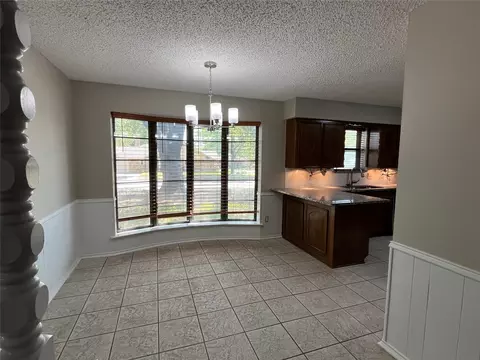 400 Morrison Dr, Euless, TX 76039 photo 6