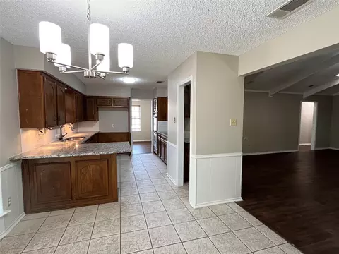 400 Morrison Dr, Euless, TX 76039 photo 11