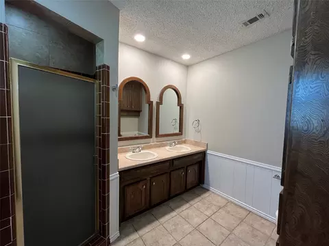 400 Morrison Dr, Euless, TX 76039 photo 19