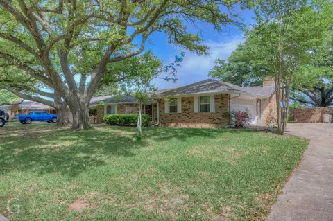 2321 Tilman Dr, Bossier City, LA 71111