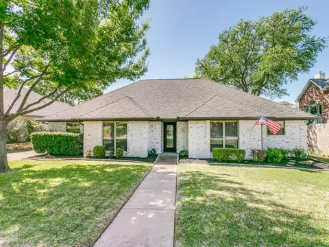 519 Allen Dr, Euless, TX 76039