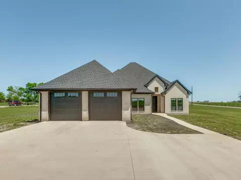Exterior - 738 Celtic Rd, Howe, TX 75459 photo 2 of 5