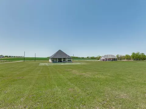 Exterior - 738 Celtic Rd, Howe, TX 75459 photo 3 of 5