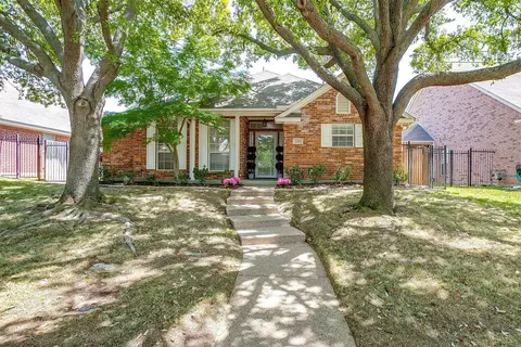 7129 Deer Hollow Dr, Fort Worth, TX 76132