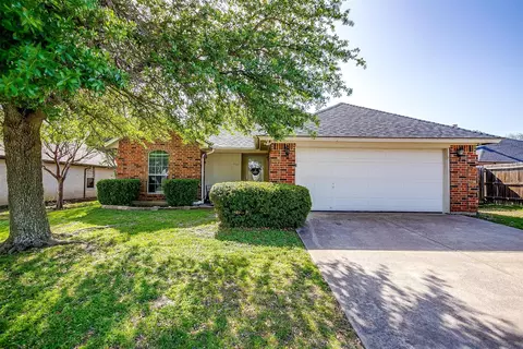 100 Troxell Blvd, Rhome, TX 76078