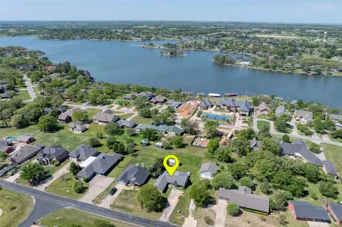 124 Sequoya Dr, Gainesville, TX 76240