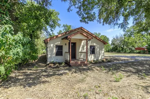 1805 Coleman Ave, Fort Worth, TX 76105